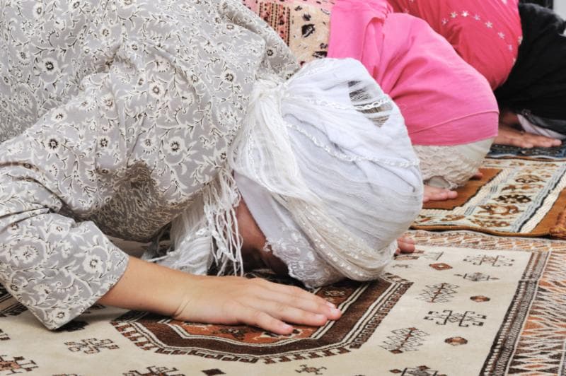 Worldviews Have Consequences! 500 Christian Churches Close – 423 Mosques Open